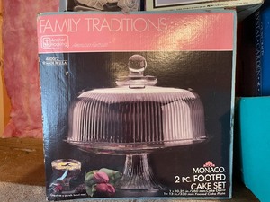 lot 187 image: Housewares New in the Box