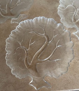 lot 305 image: Tree of Life Glass Plates
