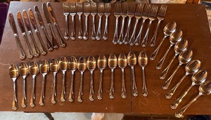 lot 238 image: Flatware Set
