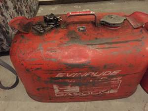 lot 254 image: 3 Outboard Motor Gas Tanks
