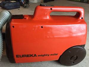 lot 336 image: Eureka Mighty  Mite Vacuum