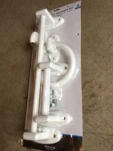 lot 369 image: Five Piece Bathroom Hardware set