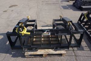 lot 4 image: Brand New Universal Mount Bobcat Skid Loader Skid Steer 72 Root Grapple Bucket