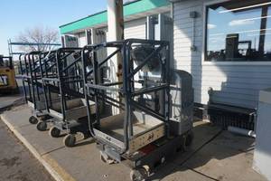 lot 10 image: 2014 JLG  20MV Personnel Man Lift
