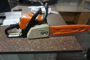lot 25 image: Stihl Model 017 Chain Saw