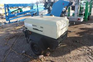 lot 24 image: Ingersoll Rand Doosan 125CFM Tow Behind Air Compressor