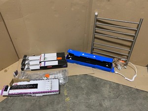 lot 26 image: Lot of Assorted Bathroom Racks New and Open Box Customer Returns