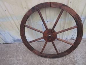 lot 49 image: decorative wagon wheel