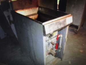 lot 13 image: deep fryer