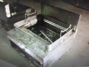 lot 40 image: table top deep fryer