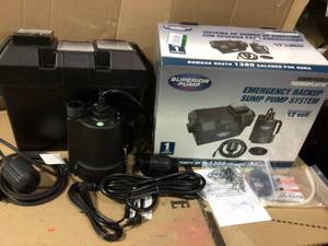 lot 13 image: 12-Volt Submersible Emergency Battery Backup Sump Pump System with Tethered Float Switch by Superior Pump WORKING CONDITION SEE PICS 
