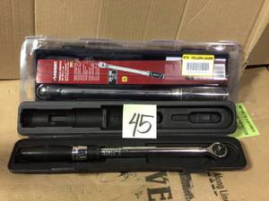 lot 45 image: 20 ft.lbs. to 100 ft.lbs. 38 in. Drive Torque Wrench by Husky GOOD CONDITION SEE PICS 