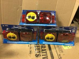 lot 51 image: Blazer International Trailer Lamp Kit 5-14 in. StopTailTurn Submersible Square Lights for Under and Over 80 in. Applications WORKING CONDITION SEE PICS 
