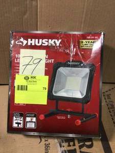 lot 79 image: 10,000 Lumens LED Portable Work Light by Husky