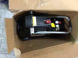lot 113 image: 8G 150 PSI Hotdog Air Compressor by Husky in good condition