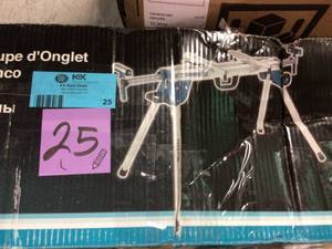 lot 25 image: Compact Folding Miter Saw Stand by Makita in good conditions 