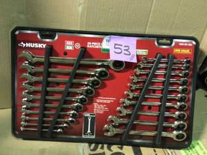 lot 53 image: Ratcheting SAEMM Combination Wrench Set (20-Piece) by Husky