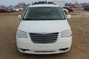 lot 6865 image: 2009 Chrysler Town & Country Touring - 2 OWNERS -