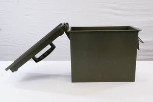 lot 122 image: Ammo Box