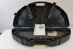 lot 141 image: Compound Bow with Hard Case