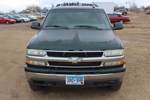 lot 6870 image: 2002 Chevrolet Tahoe 4X4 - ONE OWNER -