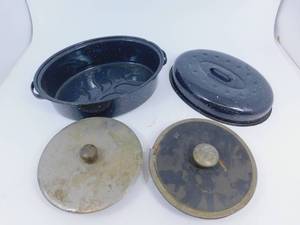 Large Roasting Pan  2 Round Food Covers for a Outdoor Sidewalk Stand