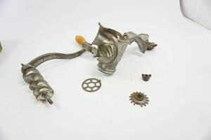 Vintage Universal No. 72 Meat Grinder