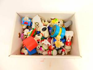 Assortment of Collectible Snoopy Figures (Toys)