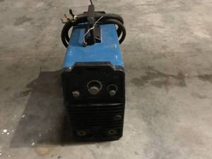 Miller Maxstar 200 Welder