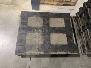 lot 1 image: BLACK PLASTIC PALLETS