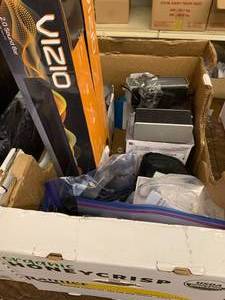 lot 27 image: ASSORTED SPEAKERS AND OTHER ITEMS