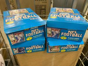 lot 38 image: NEW FOOTBALL CARDS, NFL 1990 NFL SERIES 2