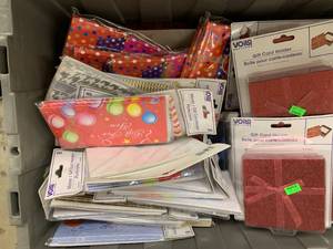 lot 62 image: BOX OF ASSORTED GIFT BAGSBOXES