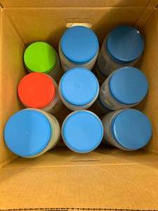 lot 76 image: TOTE OF ASSORTED SIZED PLASTIC CONTAINERS