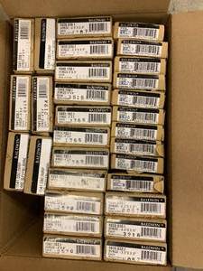 lot 83 image: BOX OF ASSORTED HINGES