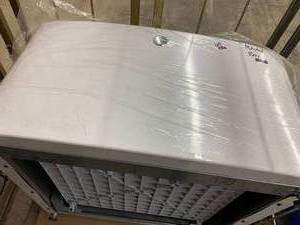 lot 88 image: WASHER OR DRYER PEDASTAL