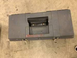 lot 95 image: TOOL BOX WITH TOOLS