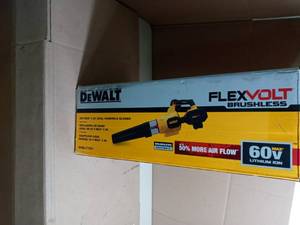 125 MPH 600 CFM FLEXVOLT 60V MAX Lithium-Ion Cordless Axial Blower with (1) 3.0Ah Battery and Charger Included by DEWALT-open box not used