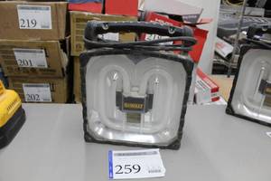 lot 259 image: DeWalt Work Light DC020