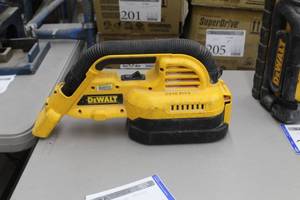 lot 260 image: DeWalt 18V Cordless Heavy Duty 12 Gallon WetDry Vacuum DC515