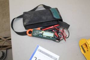 lot 265 image: Extech Instruments ACDC Mini Clamp Meter 380941, Soft Carry Case