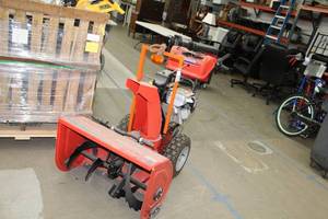 lot 257 image: Briggs & Stratton Simplicity Snowblower 30 1530L