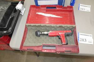 lot 283 image: Ramset Fastener, Metal Case