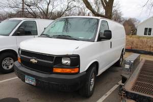 lot 251 image: 2008 Chevrolet 2500 Express 3-Door Cargo Van
