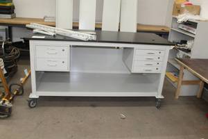 lot 46 image: Workplace Systems Modular Bench Systems Phenolic Resin Top Metal Mobile Workstation 6-drawer 4-shelf6-support bars