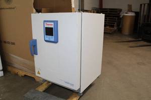 lot 38 image: 2013 Thermo Scientific Heratherm Incubator IMH60