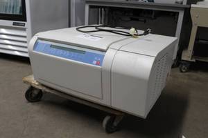 lot 36 image: 2013 Thermo Fisher Scientific Sorvall Refrigerated Laboratory Centrifuge ST40R