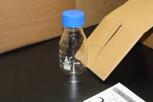 lot 254 image: Lot of (6) eisco Bottle Reagent Graduated Borosilicate Glass  with Screw Cap (GL 45) 250ml