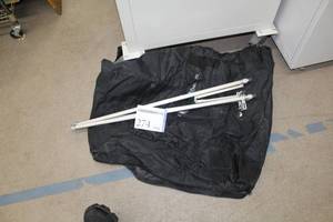 lot 274 image: Earth Lite Presentation Case with Tripod Stand