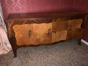 Unique Department Store Chest